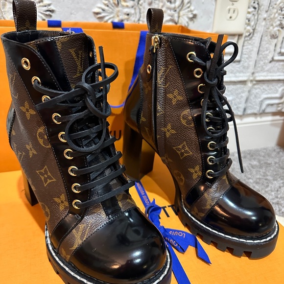 Louis Vuitton Star Trail Ankle Boot - Size 8 - Wore Once - Picture 5 of 16